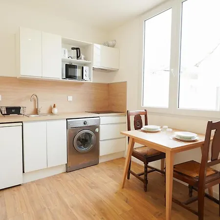 L'otium - New - 2 People - Center - Air Conditioning *